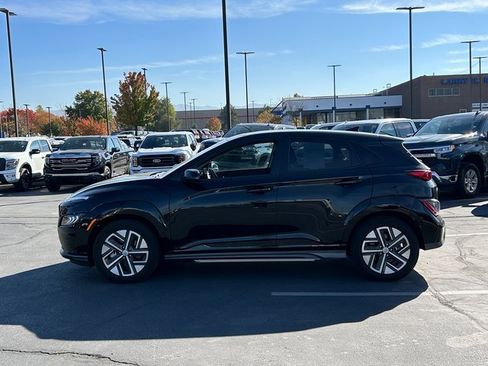 Used 2022 Hyundai Kona Limited w/ Cargo Package image 7