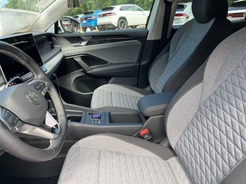 New 2025 Volkswagen Tiguan S image 9