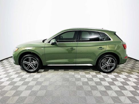 Used 2024 Audi Q5 e Premium Plus w/ Premium Plus Package image 4