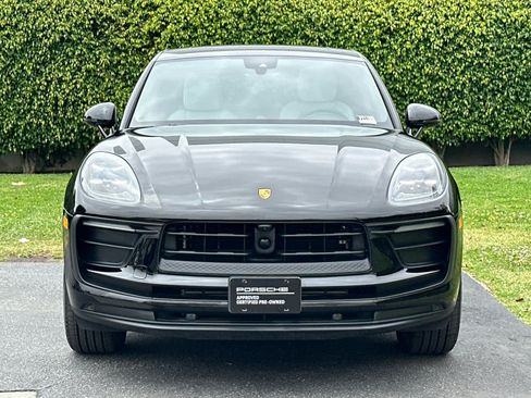Certified 2025 Porsche Macan AWD/4WD image 11