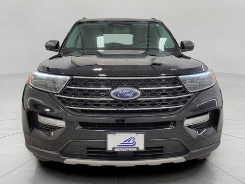 Used 2023 Ford Explorer XLT w/ Equipment Group 202A AWD/4WD image 14