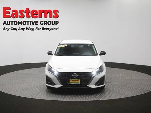 Used 2025 Nissan Altima 2.5 SV FWD image 51