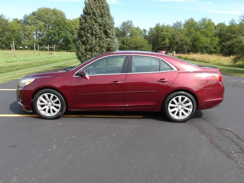 Used 2015 Chevrolet Malibu LT FWD image 12