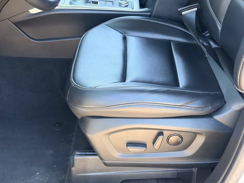 Certified 2021 Ford Explorer XLT w/ Equipment Group 202A AWD/4WD image 20