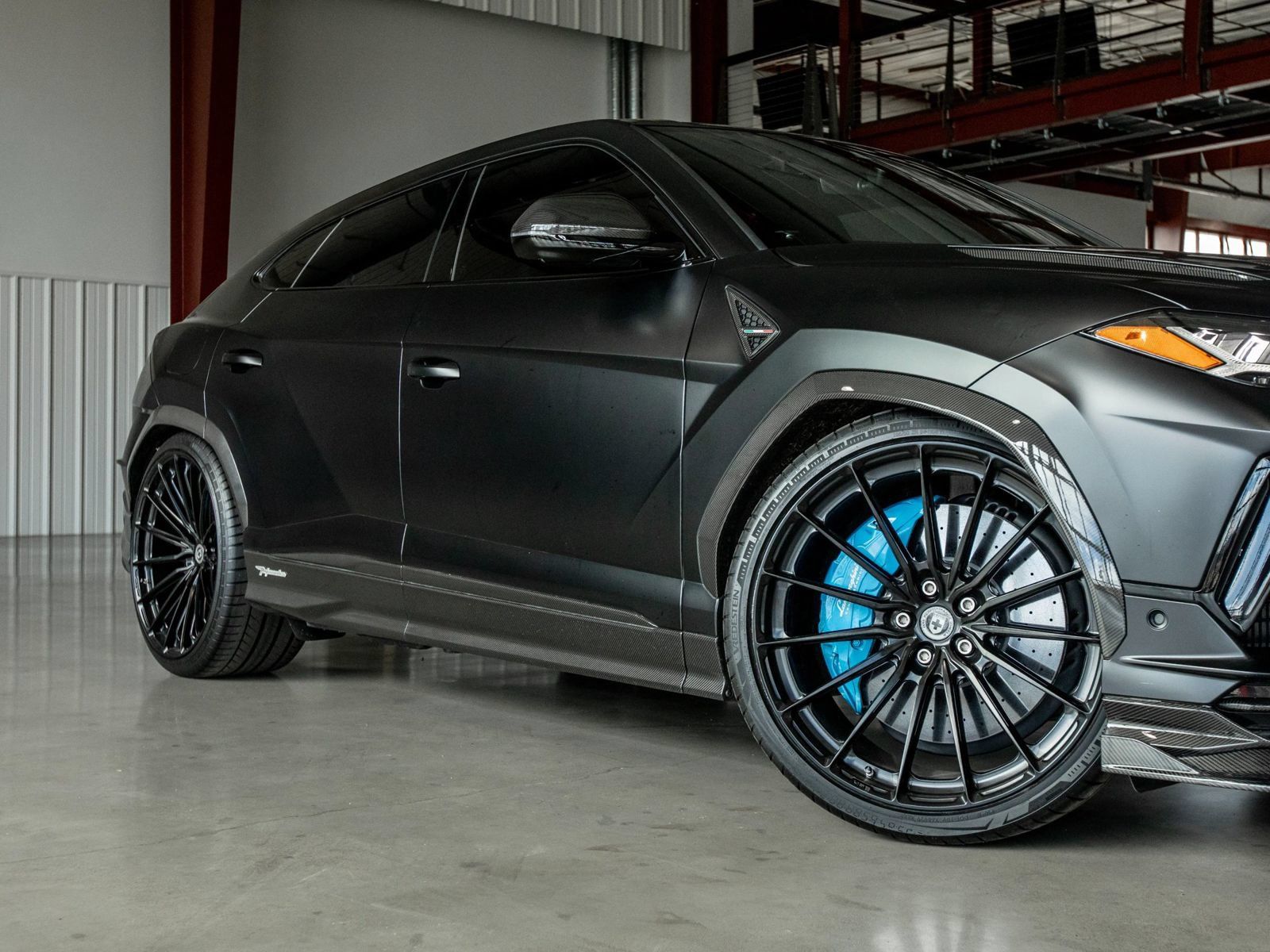 Used 2023 Lamborghini Urus Performante AWD/4WD image 28