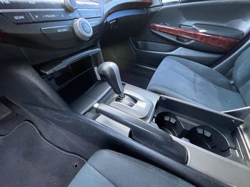 Used 2012 Honda Crosstour EX image 16