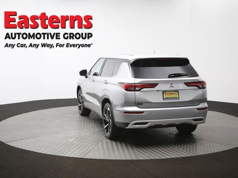 Used 2023 Mitsubishi Outlander SE AWD/4WD image 64