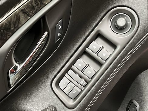 Used 2014 Buick LaCrosse Leather FWD image 7