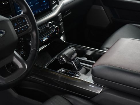 Used 2022 Ford F150 Lariat w/ Max Trailer Tow Package image 21