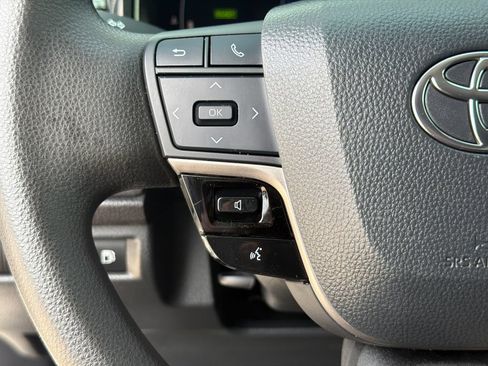 Used 2025 Toyota Camry LE FWD image 25