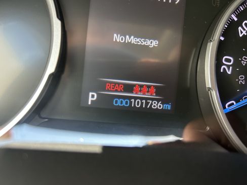 Certified 2022 Toyota RAV4 XLE Premium AWD/4WD image 29