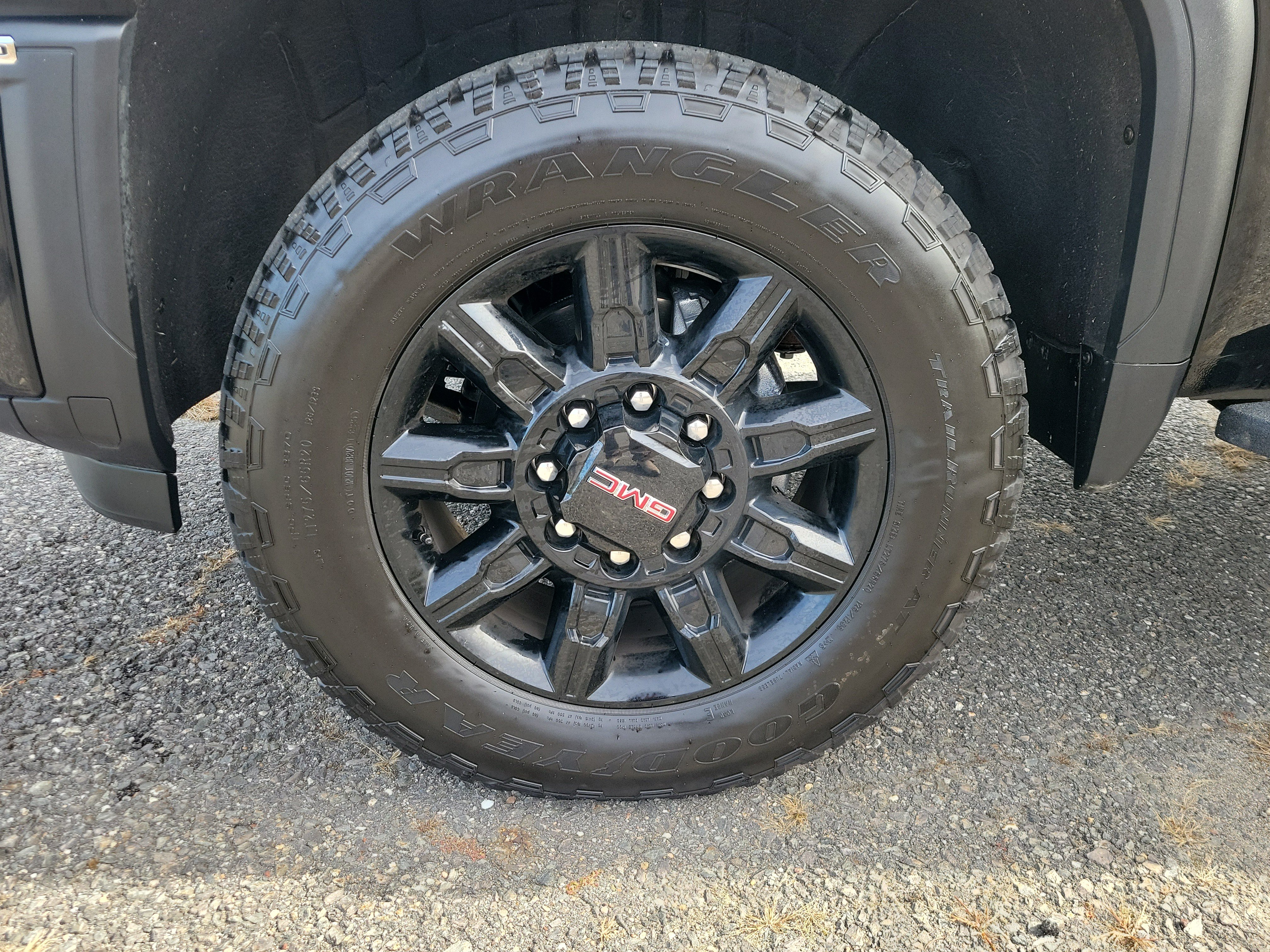 Used 2026 GMC Sierra 2500 AT4 w/ AT4 Premium Plus Package AWD/4WD image 12