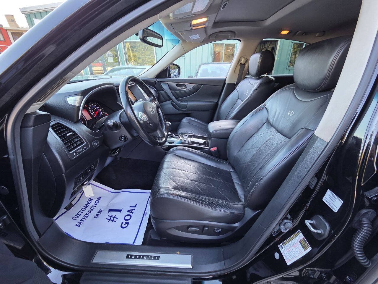 Used 2011 INFINITI FX35 AWD w/ Premium Pkg image 20