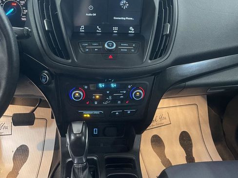 Used 2019 Ford Escape SE image 17