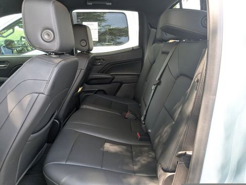 Used 2025 Chevrolet Colorado LT w/ LT Convenience Package AWD/4WD image 19