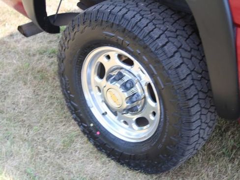 Used 2004 Chevrolet Silverado 2500 LT AWD/4WD image 29