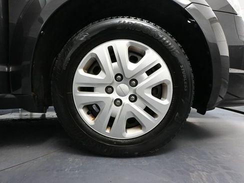 Used 2018 Dodge Journey SE image 15