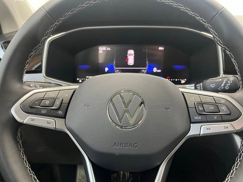 New 2025 Volkswagen Taos SE image 20