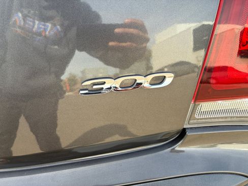 Used 2018 Chrysler 300 Touring w/ Sport Appearance Package image 25