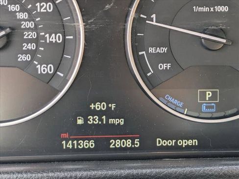 Used 2017 BMW 330e image 10