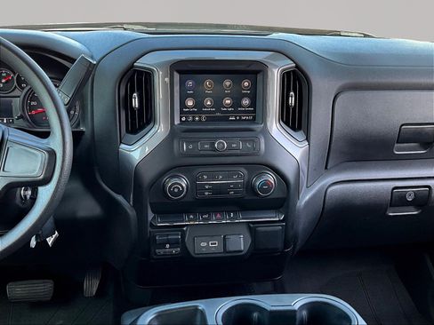 Used 2022 Chevrolet Silverado 1500 Custom AWD/4WD image 10