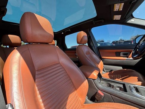 Used 2016 Land Rover Discovery Sport HSE Luxury image 24