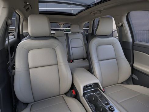 New 2025 Lincoln Corsair Reserve image 10