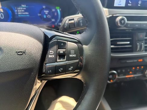 Used 2021 Ford Escape Titanium AWD/4WD image 45