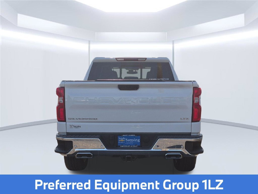 Used 2025 Chevrolet Silverado 1500 LTZ AWD/4WD image 5