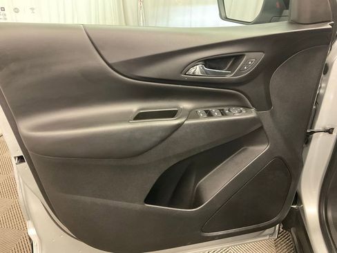 Used 2022 Chevrolet Equinox LT image 15