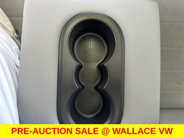 Certified 2023 Volkswagen Taos SE w/ Panoramic Sunroof Package FWD image 17