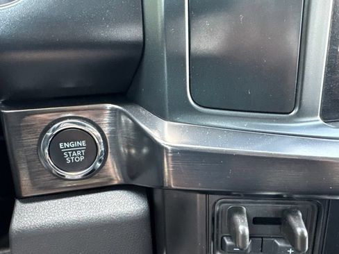 Used 2025 Ford F250 Lariat AWD/4WD image 20
