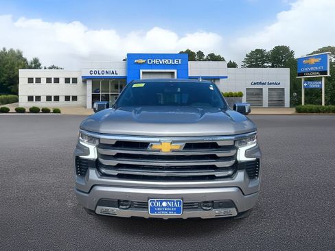 Used 2023 Chevrolet Silverado 1500 High Country w/ High Country Premium Package AWD/4WD image 31