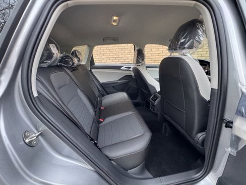 New 2026 Volkswagen Taos SE AWD/4WD image 12