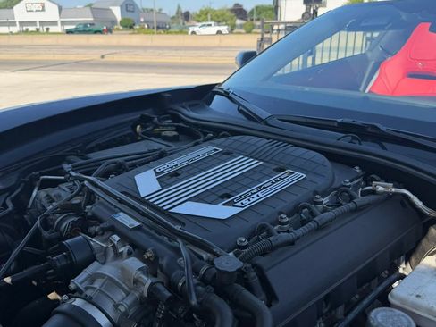Used 2016 Chevrolet Corvette Z06 w/ 3LZ Preferred Equipment Group RWD image 12