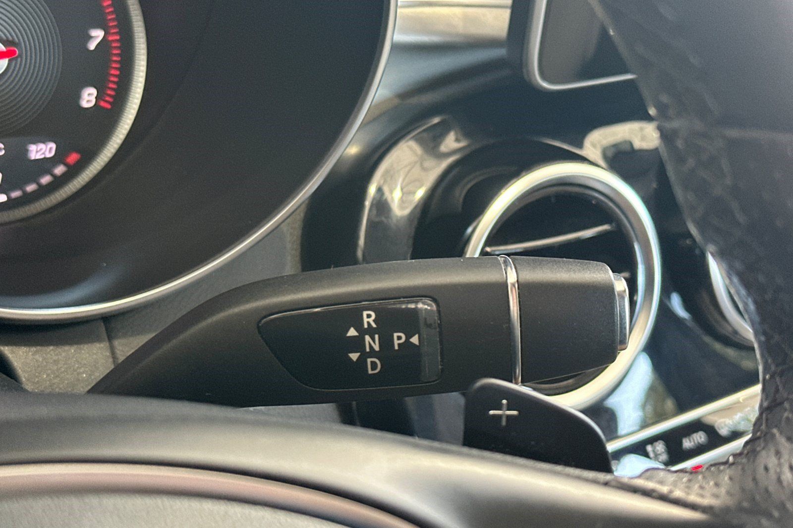 Used 2016 Mercedes-Benz C 300 Sedan image 32