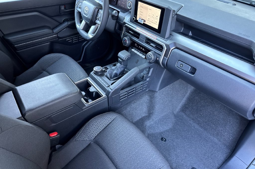 New 2026 Toyota 4Runner SR5 AWD/4WD image 14