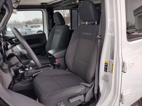 Used 2023 Jeep Wrangler Sahara image 10
