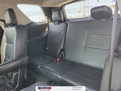Used 2018 Chevrolet Traverse LT AWD/4WD image 9