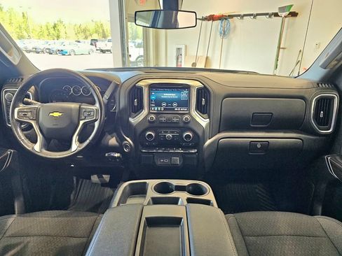 Used 2022 Chevrolet Silverado 1500 LT AWD/4WD image 11