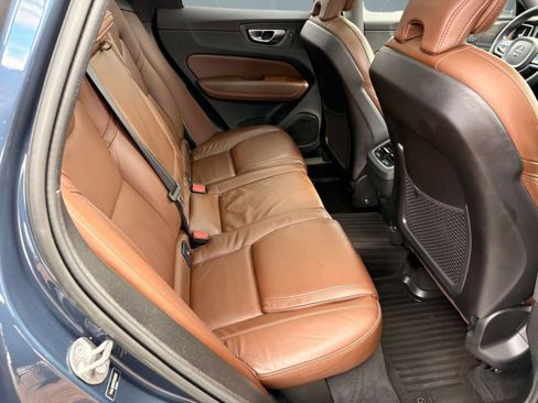 Certified 2023 Volvo XC60 B5 Ultimate w/ Protection Package Premier image 26