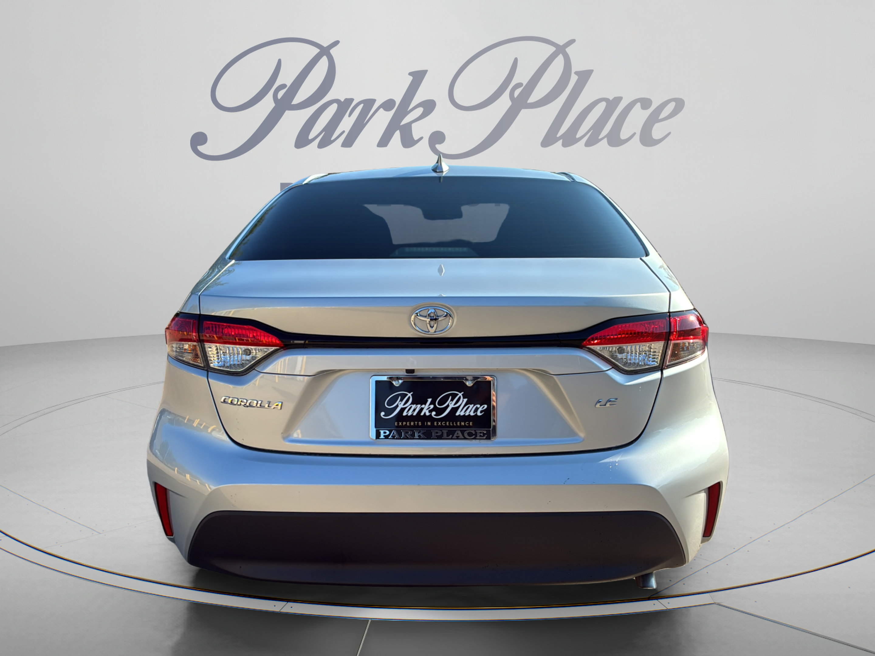 Used 2026 Toyota Corolla LE FWD image 4
