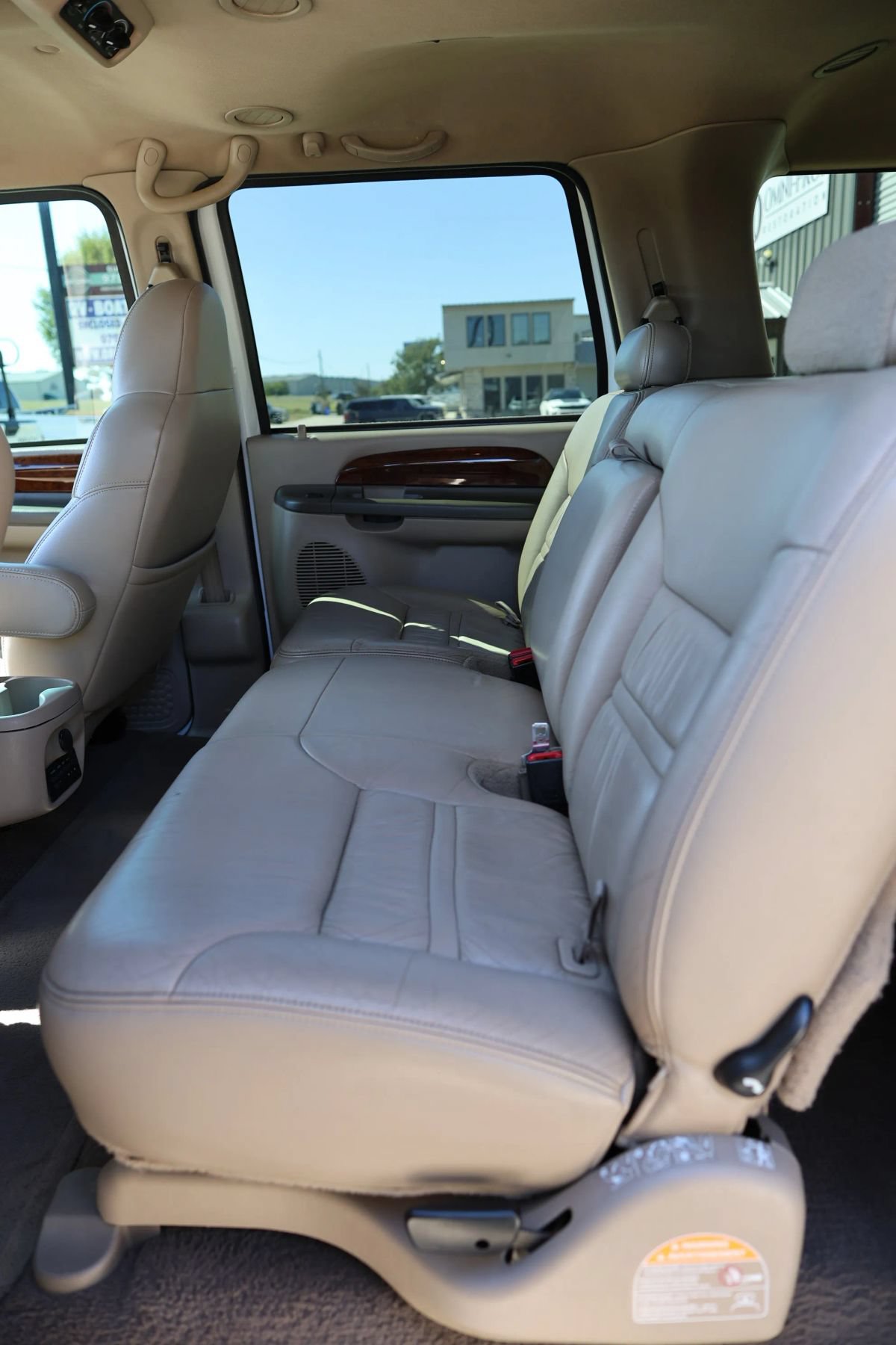 Used 2000 Ford Excursion Limited AWD/4WD image 36