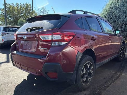 Used 2019 Subaru Crosstrek 2.0i AWD/4WD image 2