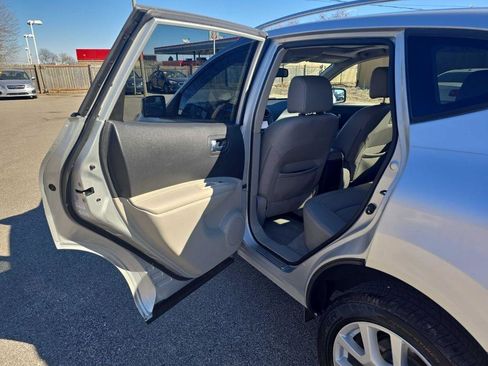 Used 2012 Nissan Rogue SL image 25