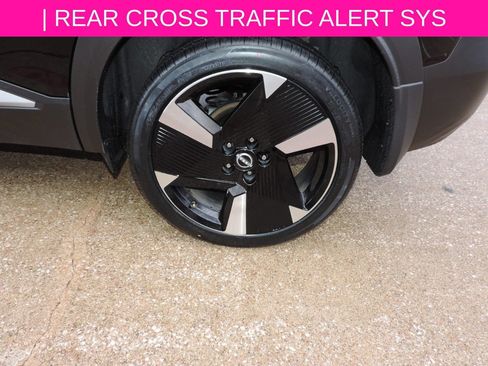 Certified 2025 Nissan Kicks SR FWD image 14