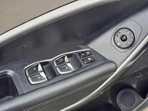 Used 2018 Hyundai Santa Fe Sport image 22