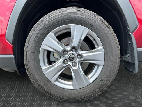 Used 2022 Toyota RAV4 XLE w/ Convenience Package image 16