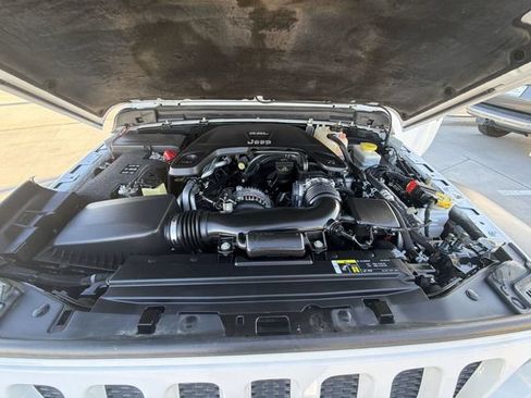 Used 2018 Jeep Wrangler Sport AWD/4WD image 28