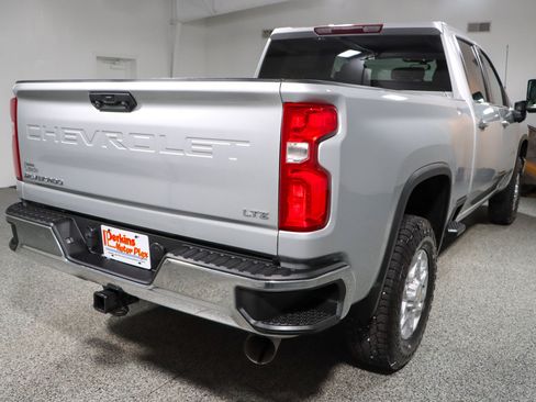 Used 2022 Chevrolet Silverado 2500 LTZ w/ Z71 Off-Road Package AWD/4WD image 7